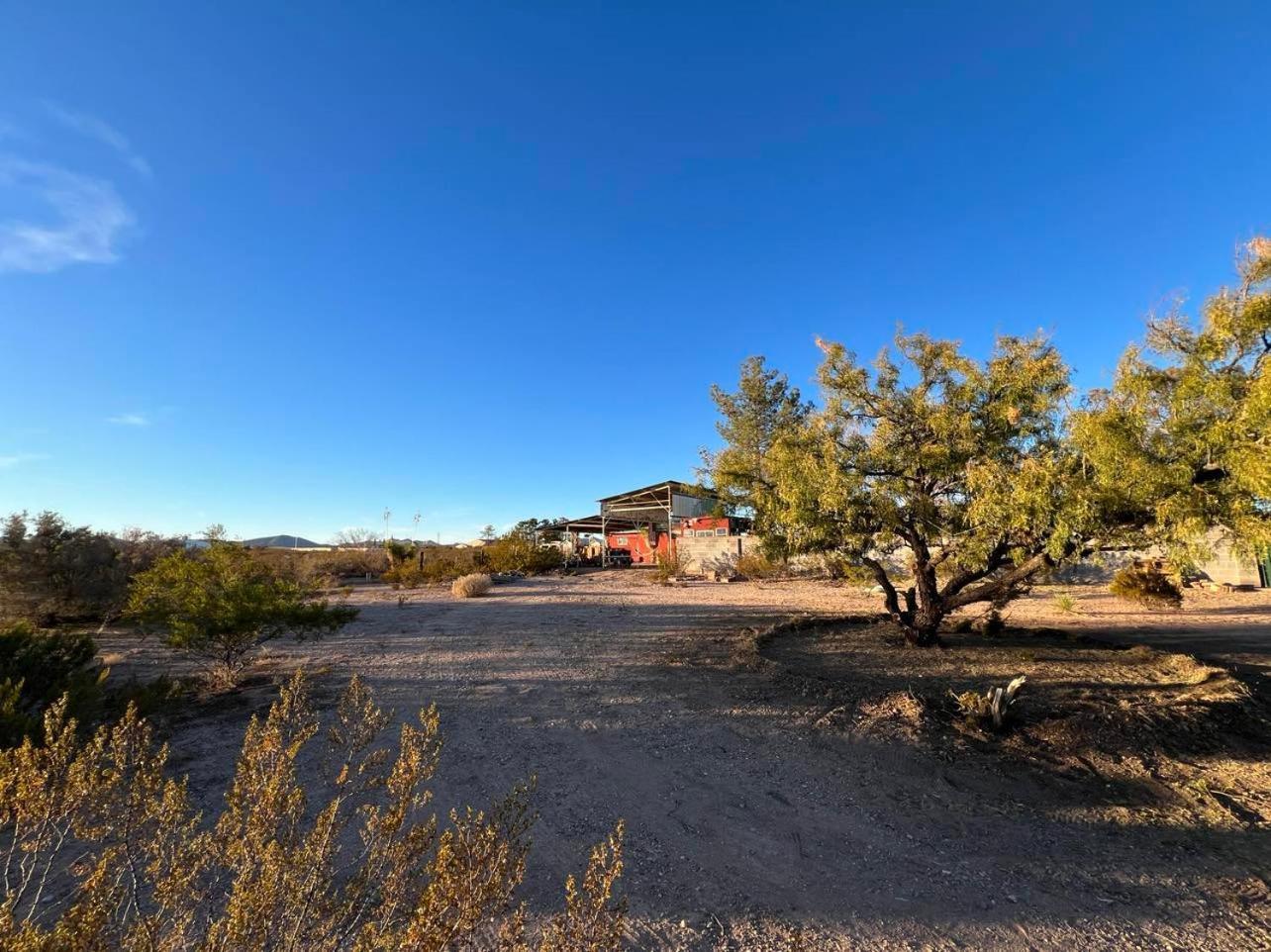 Hole In The Wall Getaway - Usa Mexico Border Bed And Breakfast Columbus Екстериор снимка