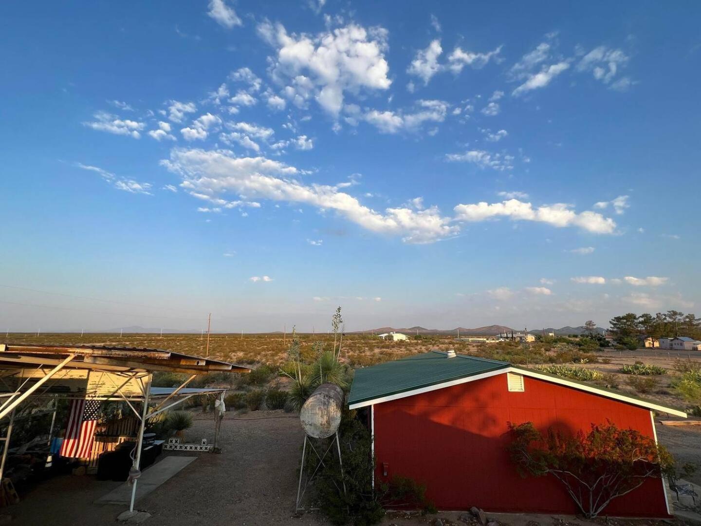 Hole In The Wall Getaway - Usa Mexico Border Bed And Breakfast Columbus Екстериор снимка
