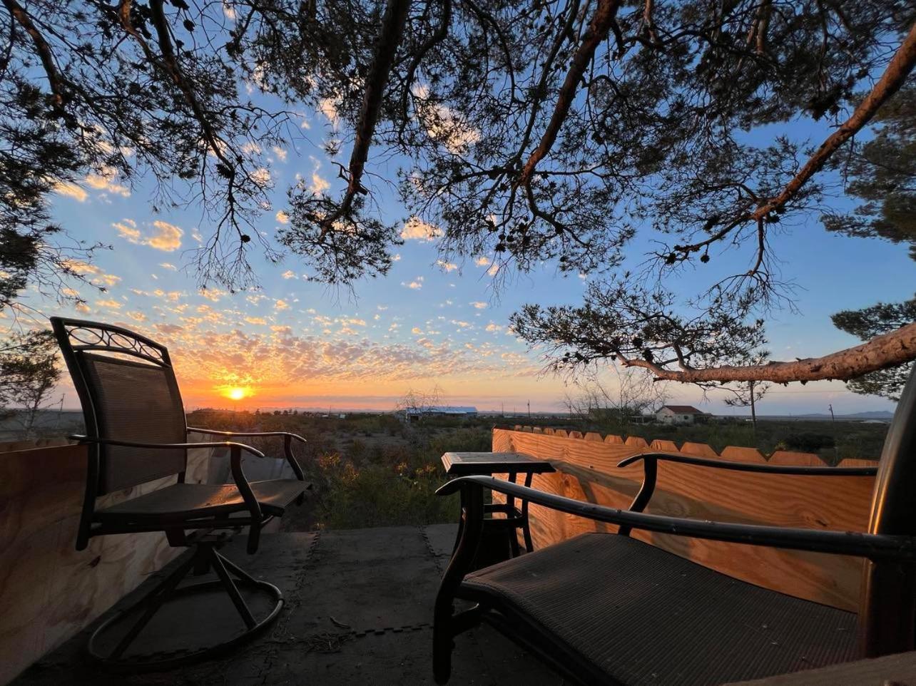 Hole In The Wall Getaway - Usa Mexico Border Bed And Breakfast Columbus Екстериор снимка